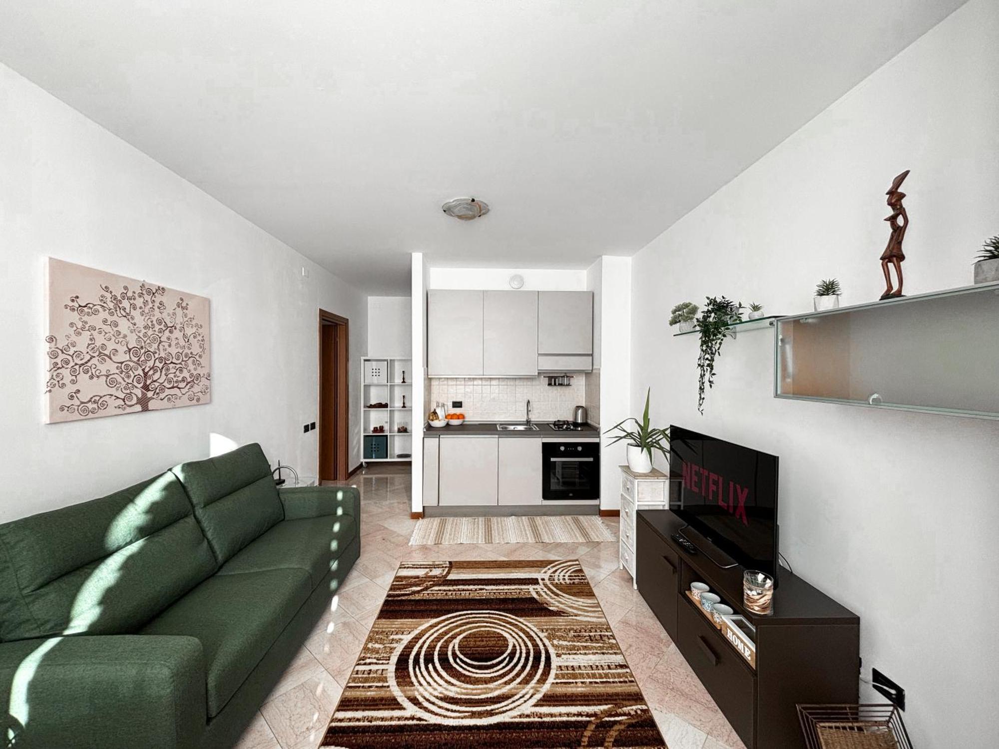 Bilocale Con Terrazzo E Box Auto Su Richiesta Apartment Como Exterior foto